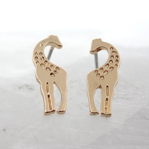 Gold Giraffe heart Stud Earrings - Picture 2 of 3